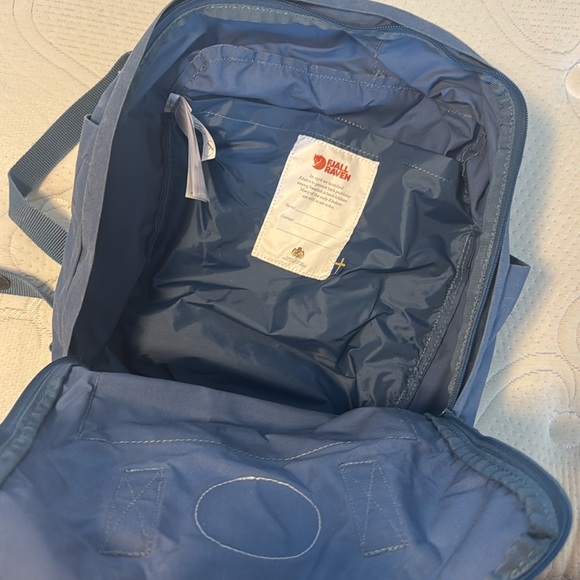 Fjallraven Kånken Blue Backpack - Picture 4 of 4